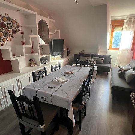 Apartamento La Perla del Pirineo Jaca Exterior foto